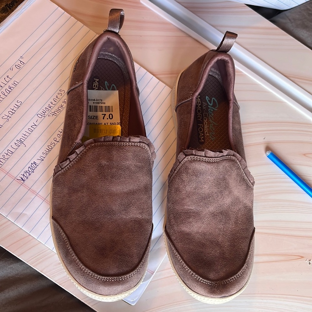 Sketchers slip on shoes